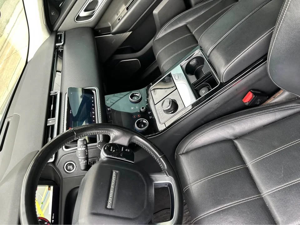 2018 Land Rover Range Rover Velar - Image 7 of 16