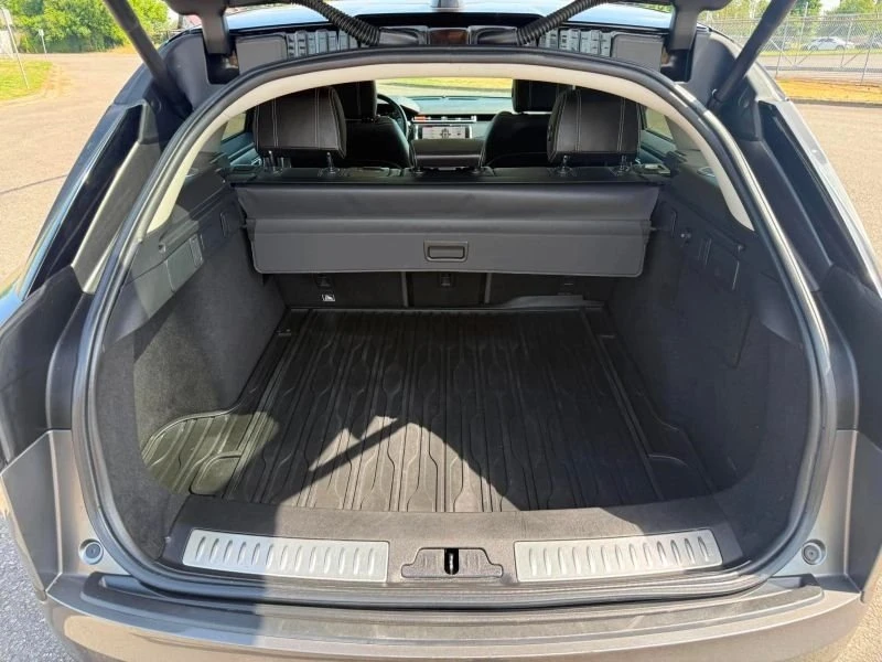 2018 Land Rover Range Rover Velar - Image 11 of 20