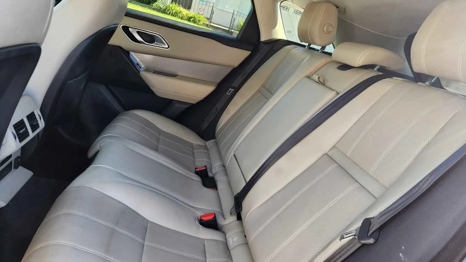 2018 Land Rover Range Rover Velar - Image 14 of 17