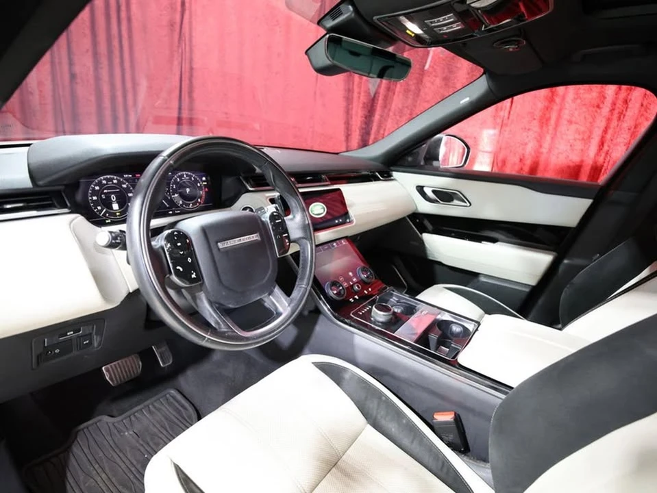 2018 Land Rover Range Rover Velar - Image 10 of 18