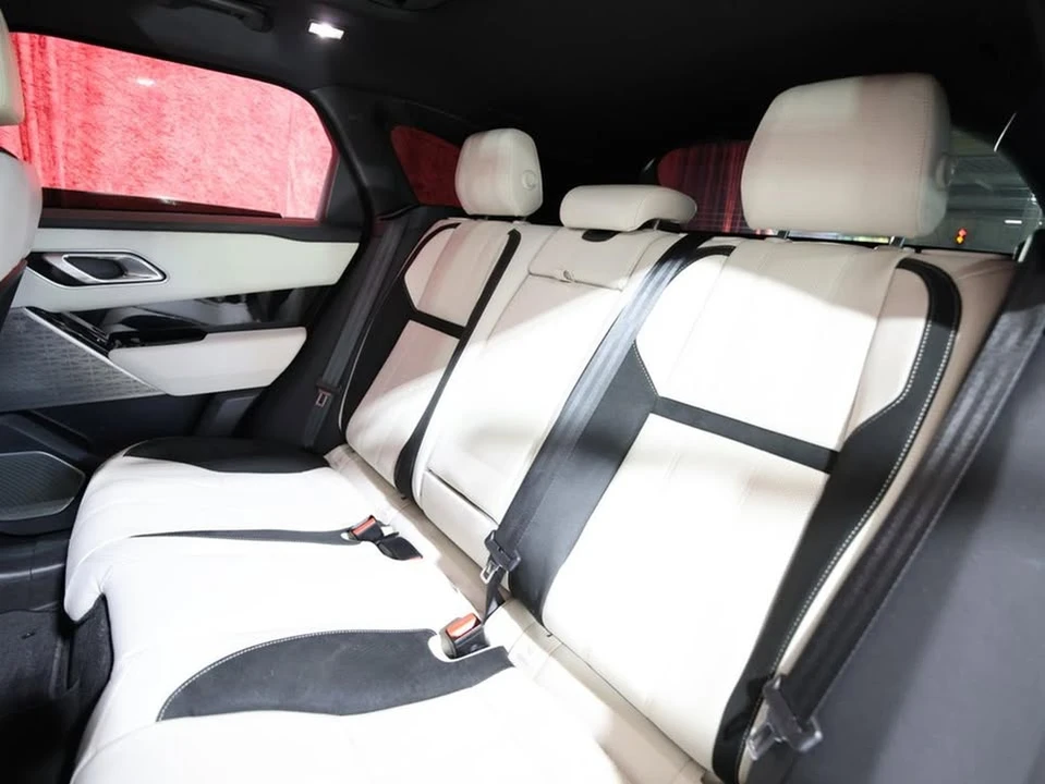2018 Land Rover Range Rover Velar - Image 12 of 18