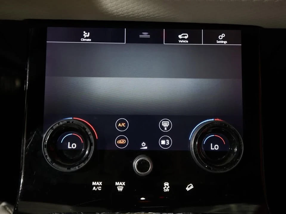 2018 Land Rover Range Rover Velar - Image 18 of 18