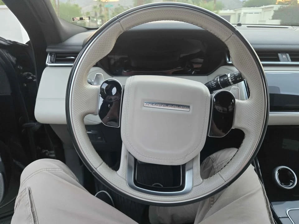 2018 Land Rover Range Rover Velar - Image 9 of 16