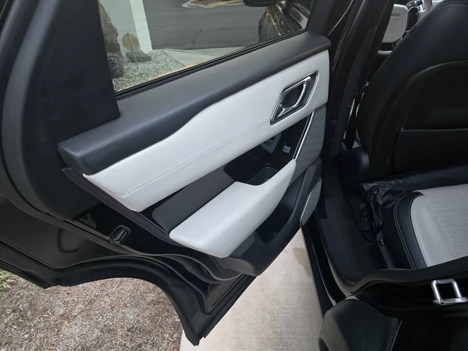 2018 Land Rover Range Rover Velar - Image 14 of 16