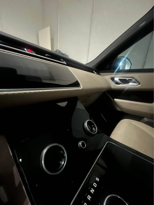 2018 Land Rover Range Rover Velar - Image 12 of 13