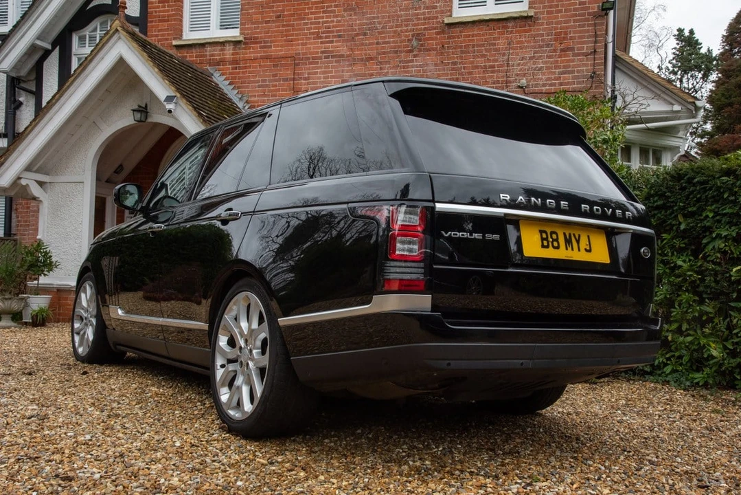 2018 Land Rover Range Rover L405 - Image 12 of 30