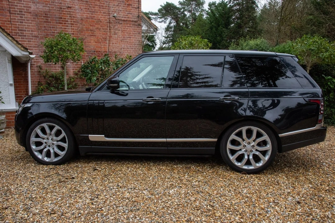 2018 Land Rover Range Rover L405 - Image 5 of 30