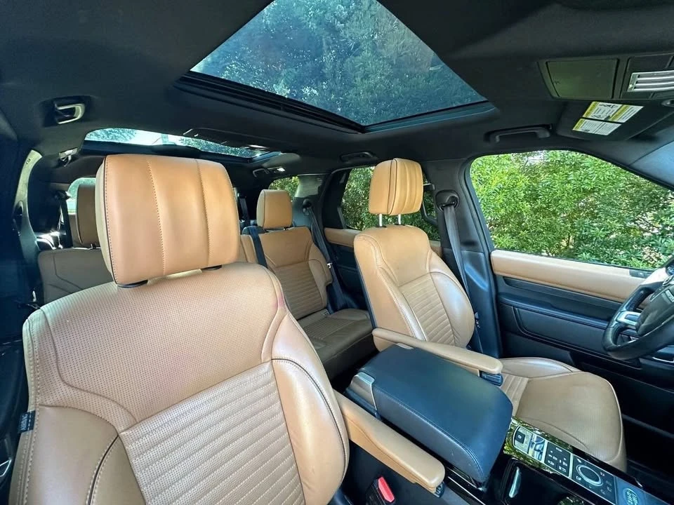 2018 Land Rover Discovery 5th Gen - Image 15 of 20