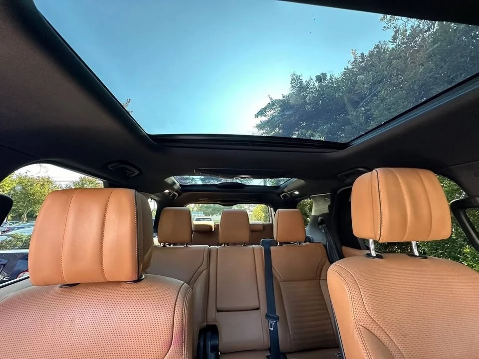 2018 Land Rover Discovery 5th Gen - Image 16 of 20