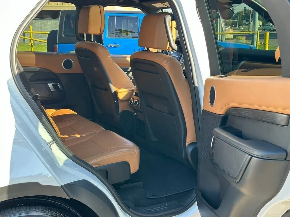 2018 Land Rover Discovery 5th Gen - Image 20 of 20