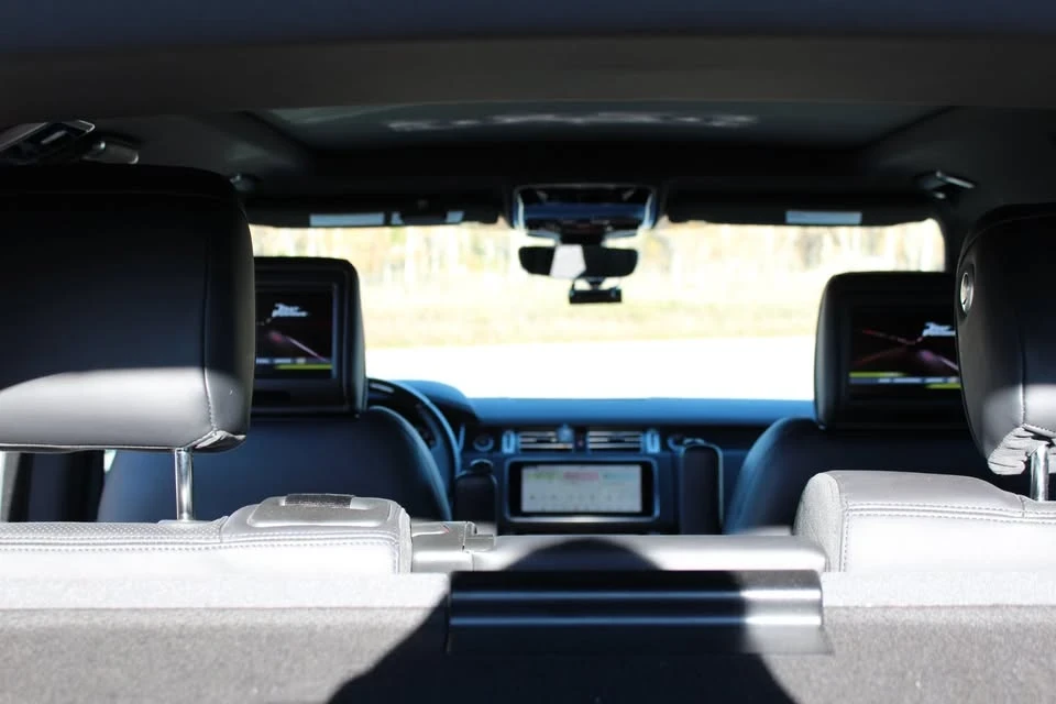 2018 Land Rover Range Rover L405 - Image 7 of 16