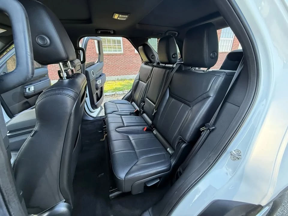 2018 Land Rover Discovery 5th Gen - Image 19 of 20