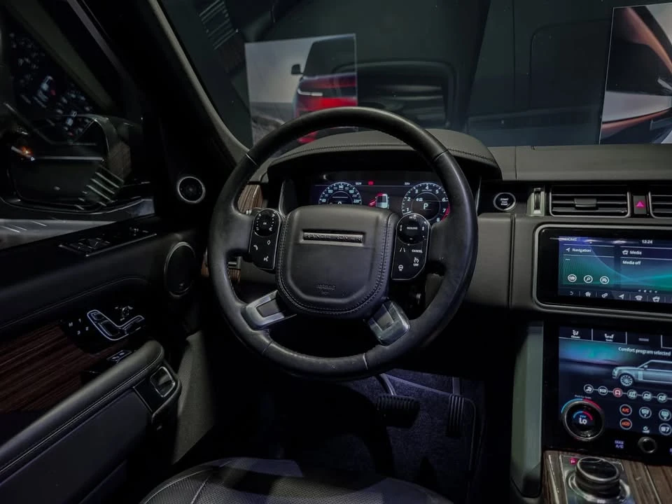2018 Land Rover Range Rover L405 - Image 11 of 19