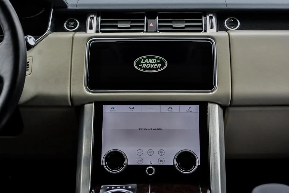 2018 Land Rover Range Rover L405 - Image 14 of 20