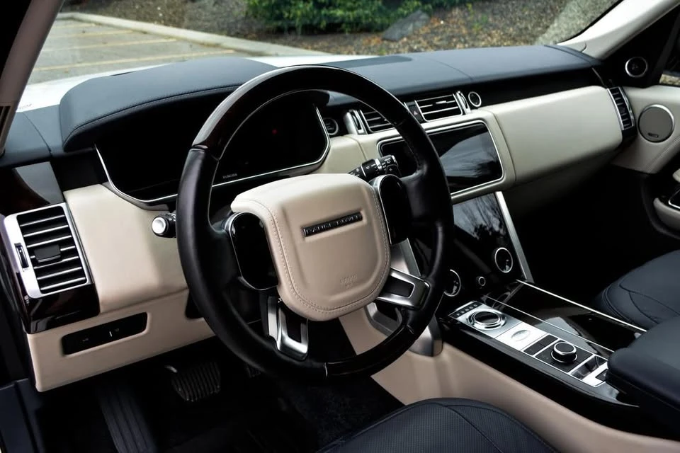 2018 Land Rover Range Rover L405 - Image 5 of 20