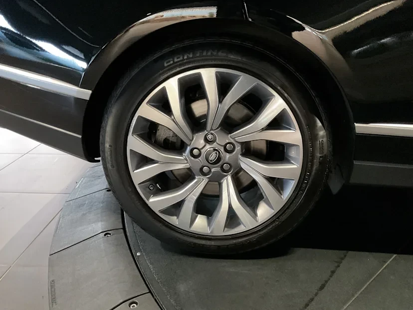 2018 Land Rover Range Rover L405 - Image 9 of 20
