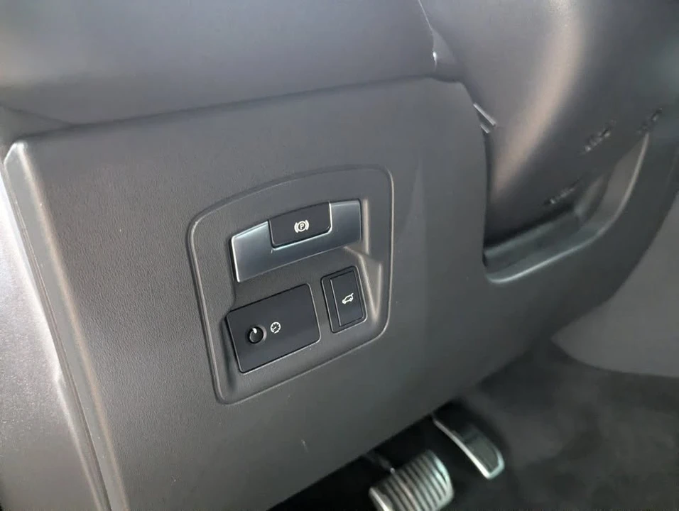 2018 Land Rover Range Rover Velar - Image 20 of 20