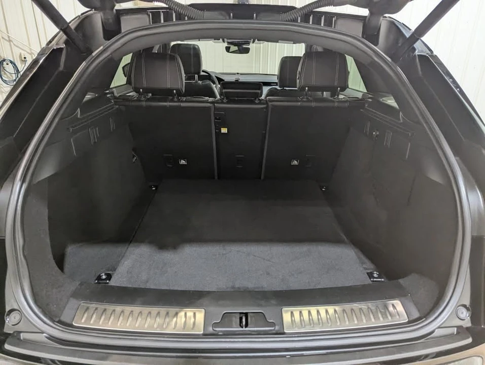 2018 Land Rover Range Rover Velar - Image 14 of 20