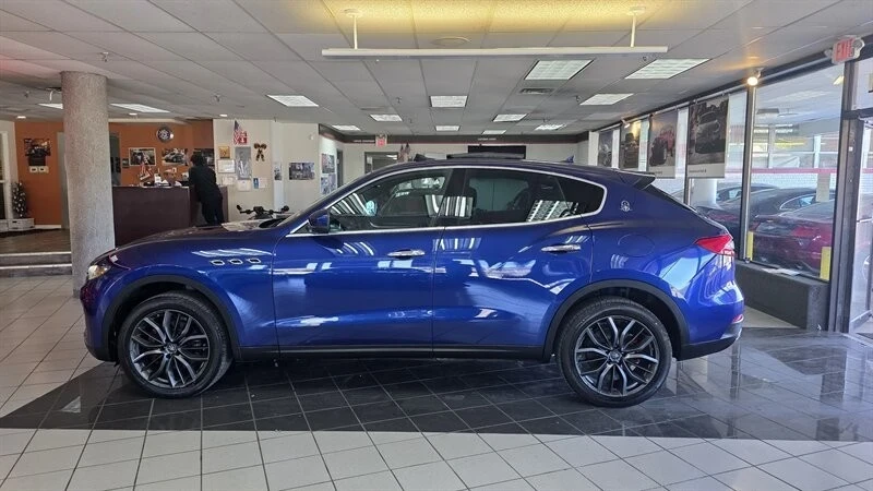 2018 Maserati Levante - Image 2 of 4