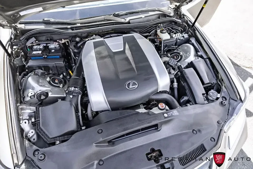 2018 Lexus IS 3rd Gen - Image 5 of 20