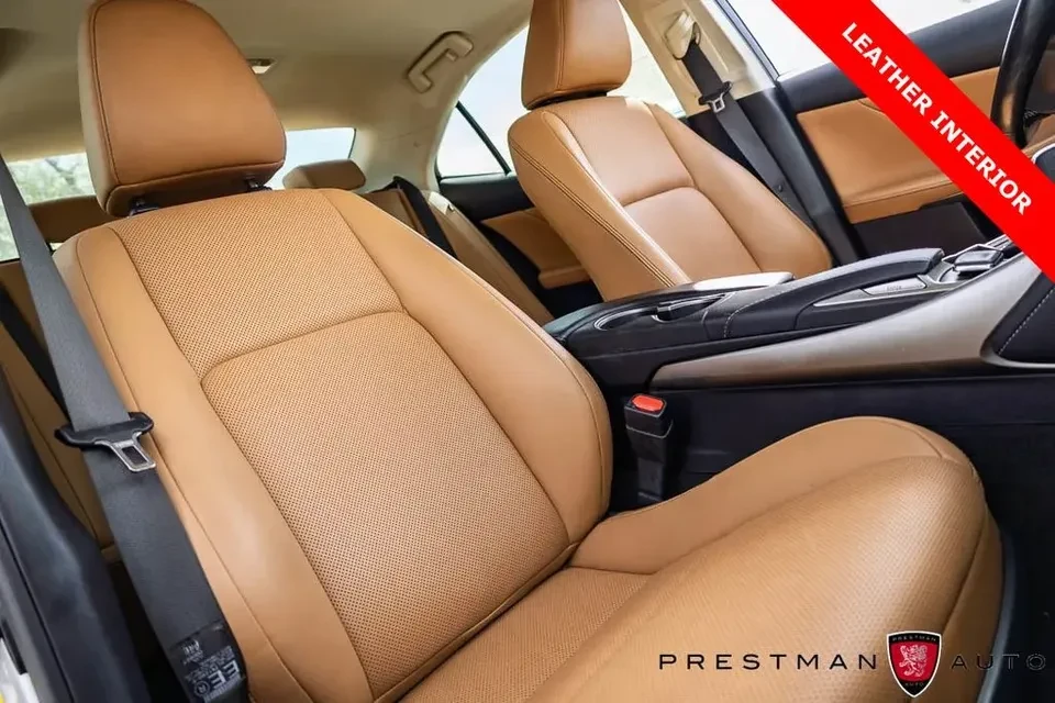 2018 Lexus IS 3rd Gen - Image 17 of 20