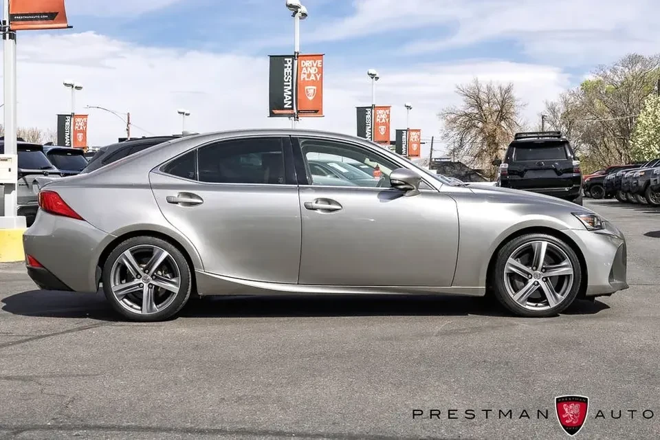 2018 Lexus IS 3rd Gen - Image 10 of 20
