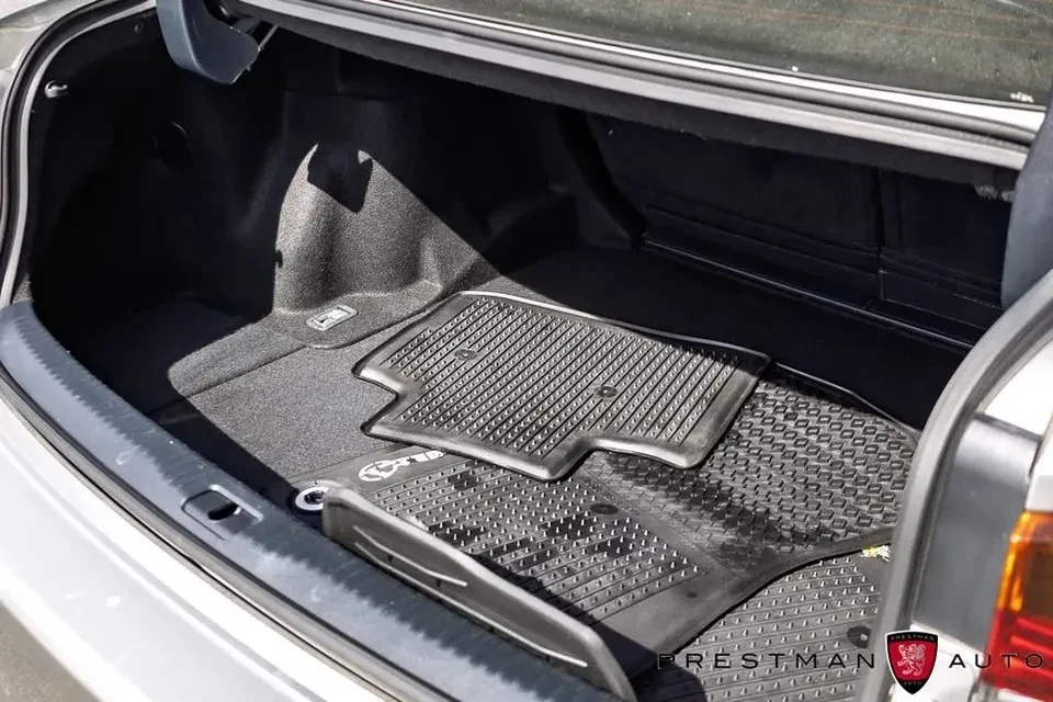 2018 Lexus IS 3rd Gen - Image 9 of 20