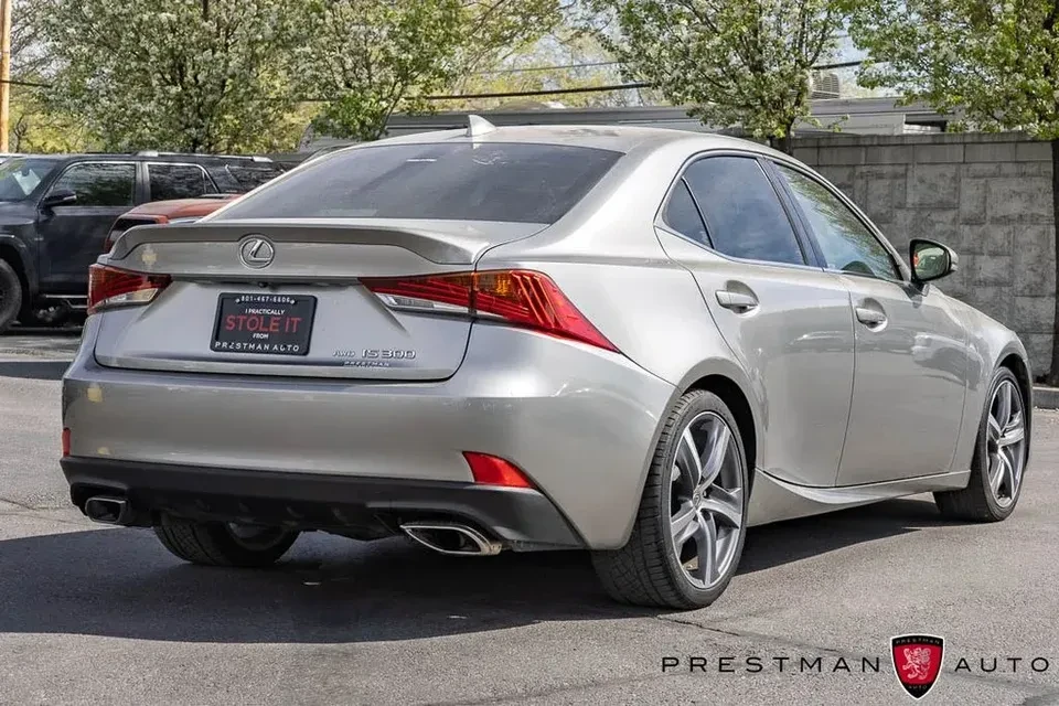 2018 Lexus IS 3rd Gen - Image 6 of 20
