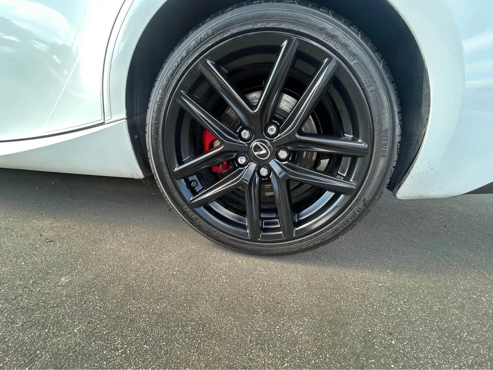 2018 Lexus IS 3rd Gen - Image 9 of 16
