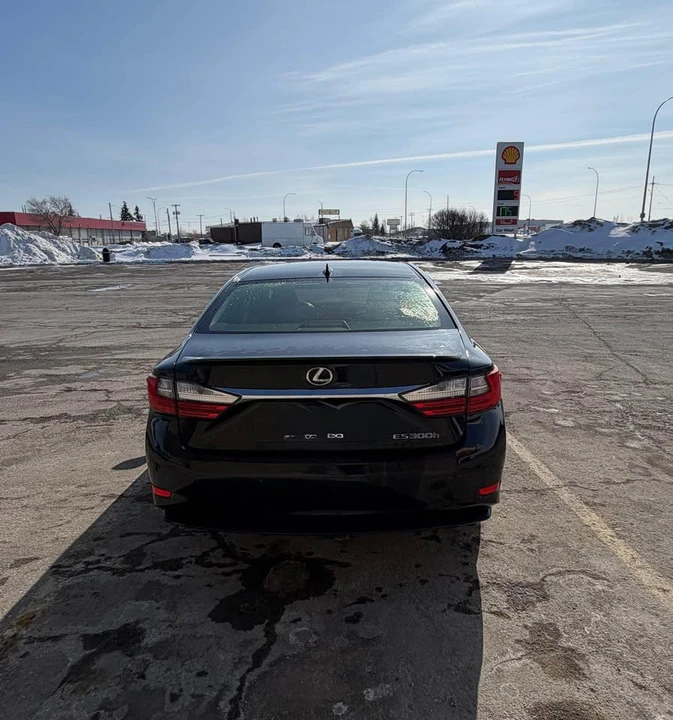 2018 Lexus ES 6th Gen - Image 2 of 6