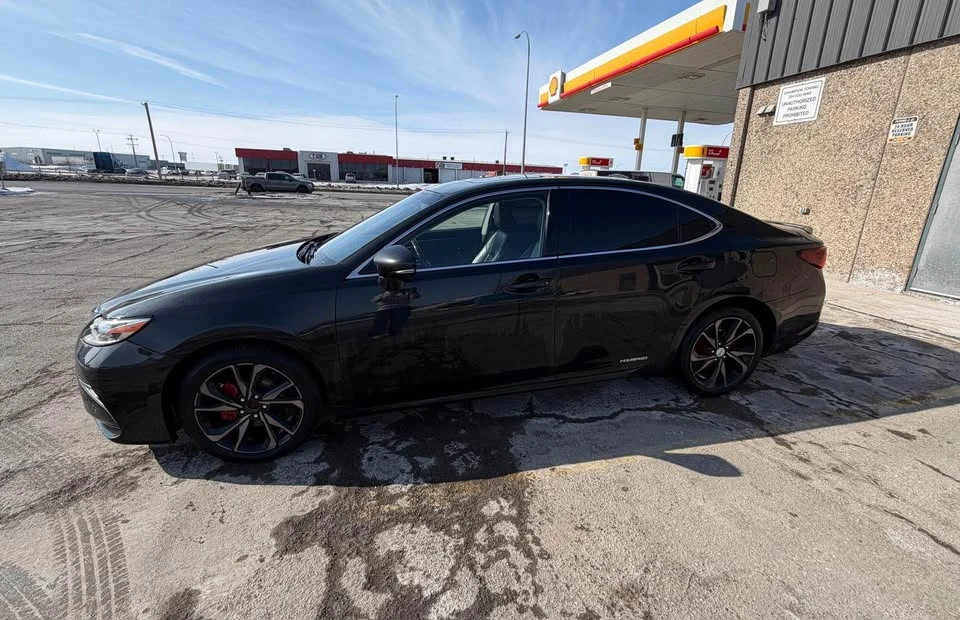 2018 Lexus ES 6th Gen - Image 5 of 6