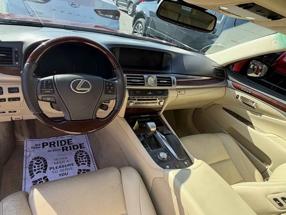 2018 Lexus ES 6th Gen - Image 13 of 20