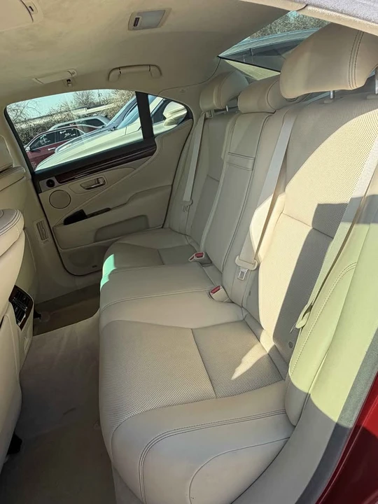 2018 Lexus ES 6th Gen - Image 12 of 20