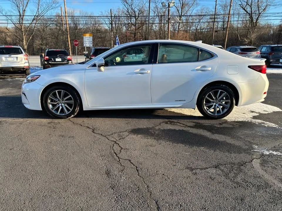 2018 Lexus ES 6th Gen - Image 3 of 20