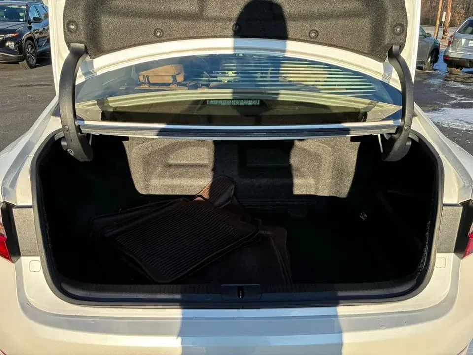 2018 Lexus ES 6th Gen - Image 9 of 20