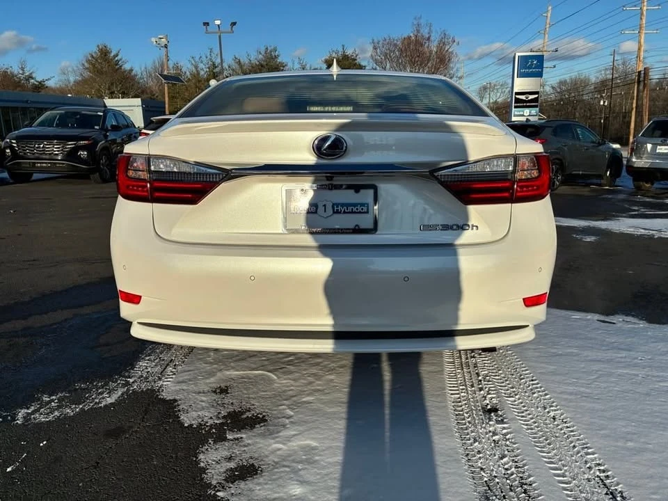 2018 Lexus ES 6th Gen - Image 5 of 20