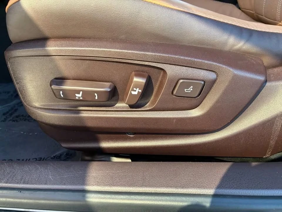 2018 Lexus ES 6th Gen - Image 13 of 20