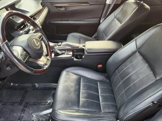 2018 Lexus ES 6th Gen - Image 5 of 7