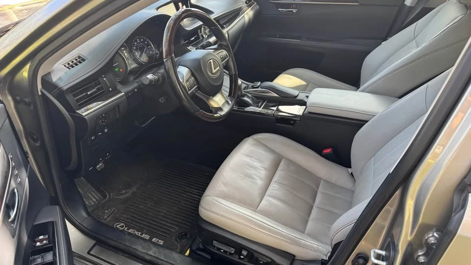 2018 Lexus ES 6th Gen - Image 10 of 17