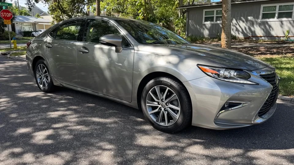2018 Lexus ES 6th Gen - Image 7 of 17