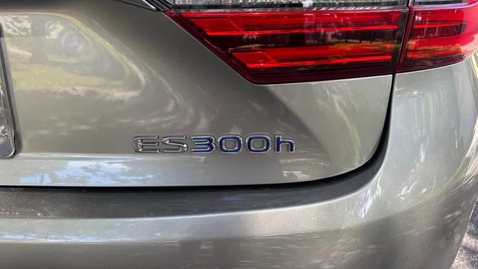 2018 Lexus ES 6th Gen - Image 5 of 17