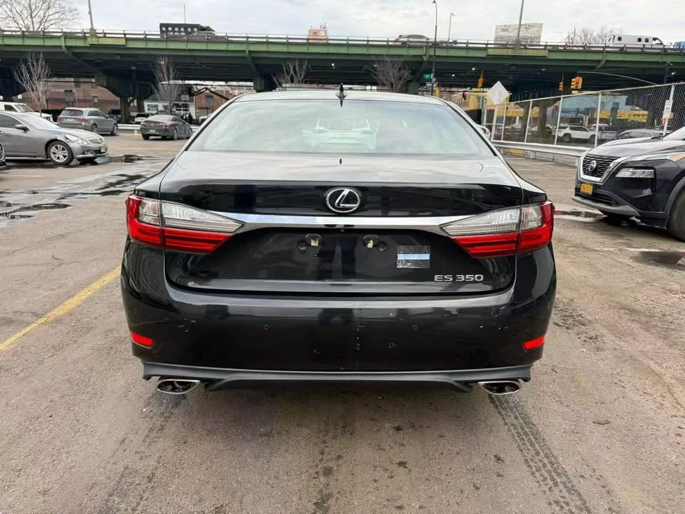 2018 Lexus ES 6th Gen - Image 5 of 9