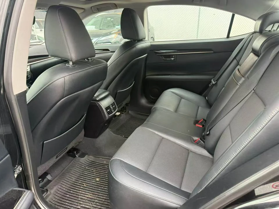 2018 Lexus ES 6th Gen - Image 9 of 9