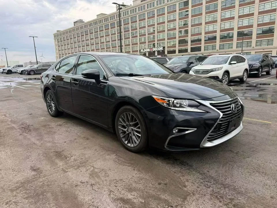 2018 Lexus ES 6th Gen - Image 3 of 9