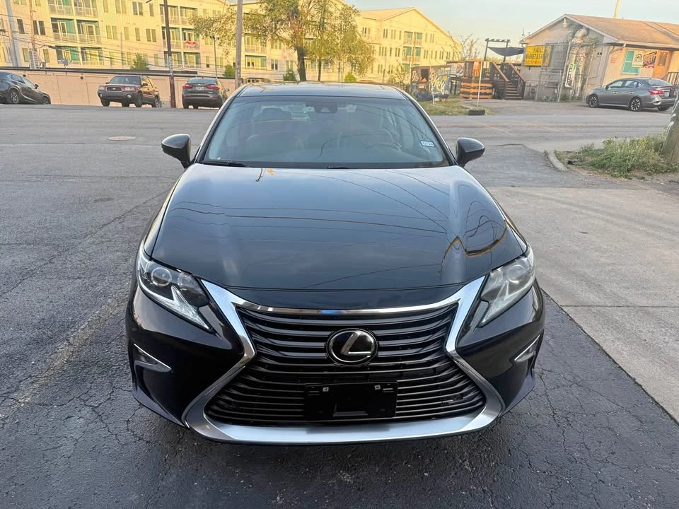 2018 Lexus ES 6th Gen - Image 2 of 15
