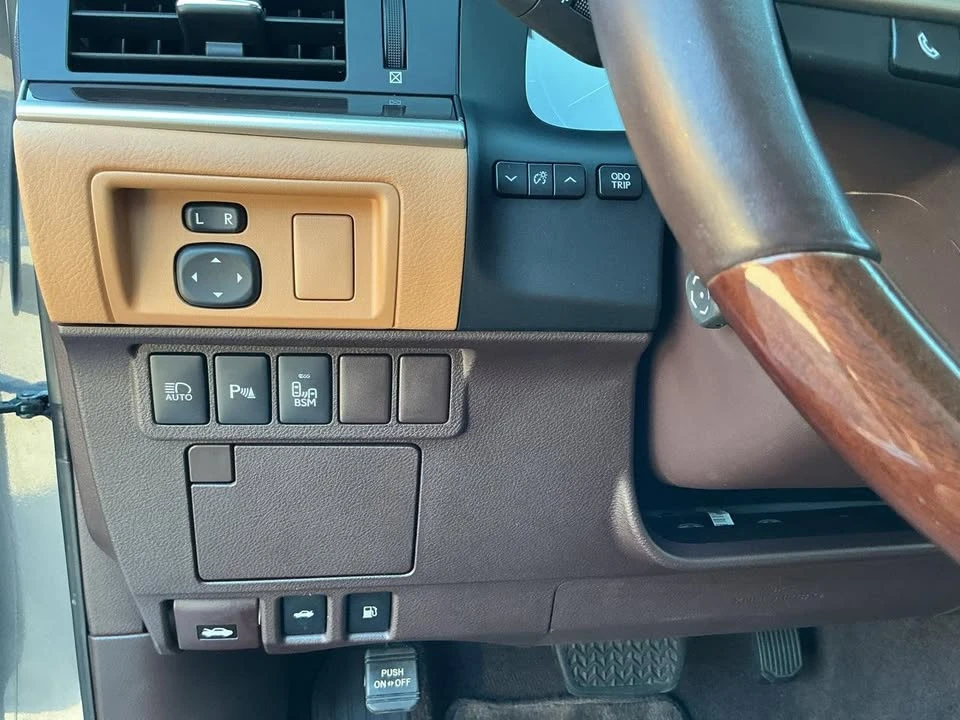 2018 Lexus ES 6th Gen - Image 17 of 20