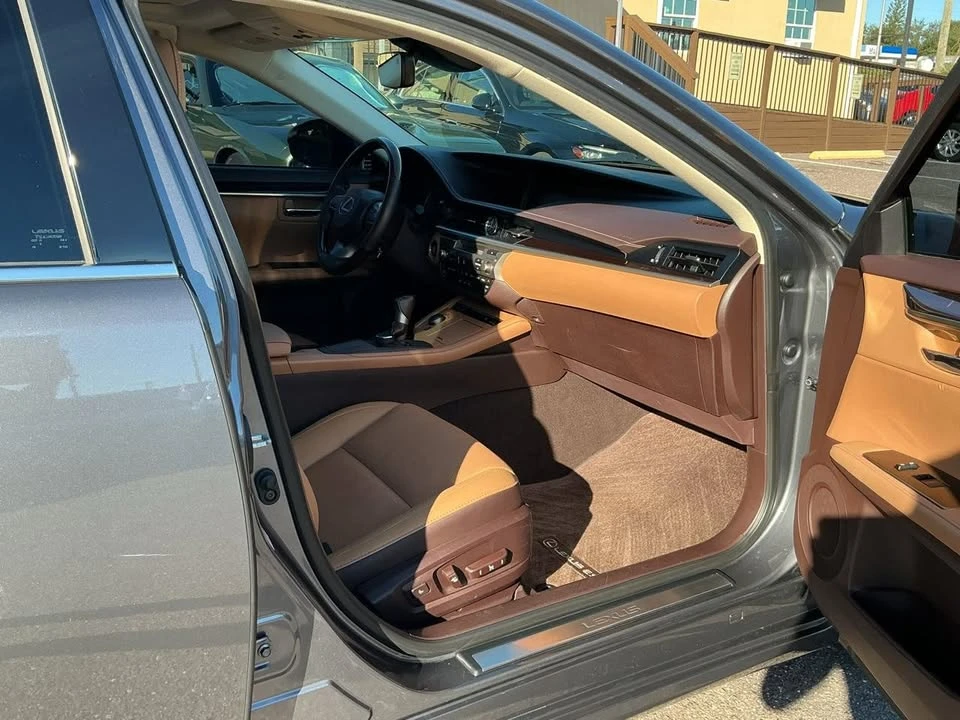 2018 Lexus ES 6th Gen - Image 20 of 20