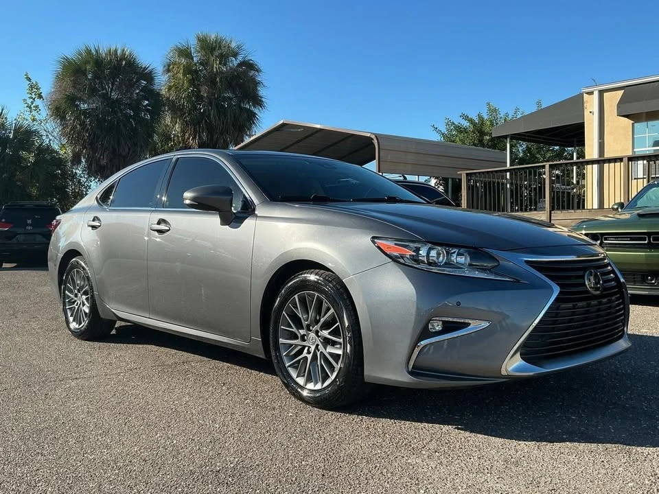 2018 Lexus ES 6th Gen - Image 3 of 19