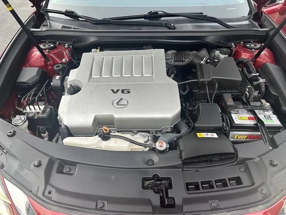 2018 Lexus ES 6th Gen - Image 9 of 19