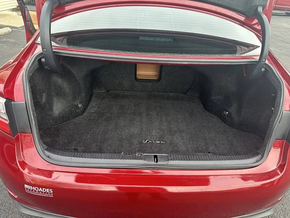 2018 Lexus ES 6th Gen - Image 10 of 19